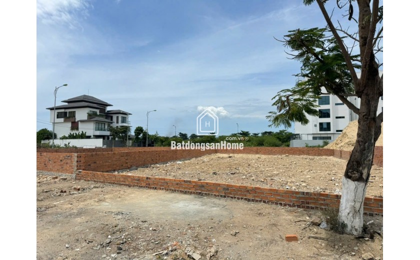 Bán Đất Biệt Thự Mặt Tiền Đường Huỳnh Văn Nghệ - Vĩnh Hoà - Bắc Nha Trang.